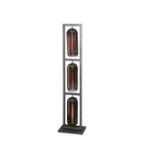 Gulvlampe Hilda DH Interiør Sort LxBxH 162x38x29 Metal Hvid foto diagonalt set forfra
